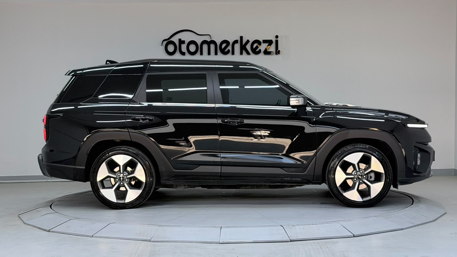 KGMOBILITY TORRES 4